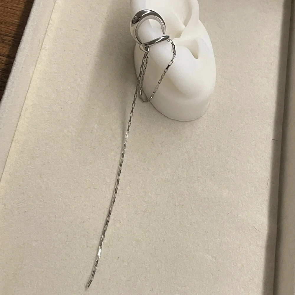 Sleek Sterling Silver Chain ear cuff - Picture 2 of 3